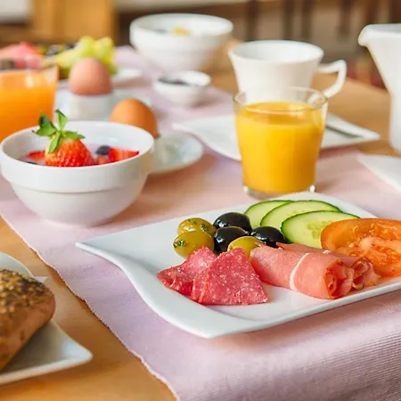 Home Hotel Hotell