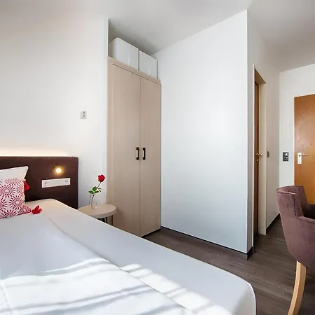 Home Hotel 3* Dortmund