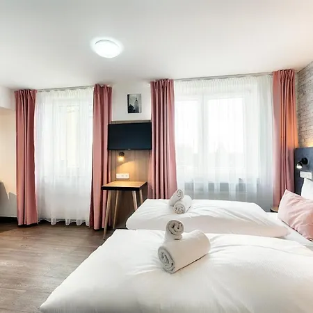 Home Hotel 3*