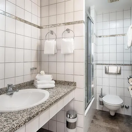 Home Hotel Отель