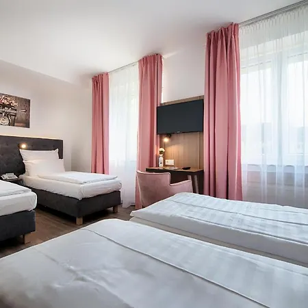 Home Hotel Отель 3*